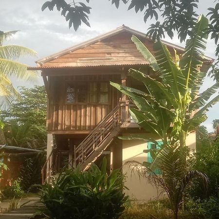 באטאמבנג O'Hamok Family Homestay מראה חיצוני תמונה